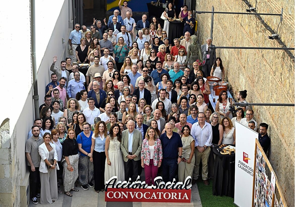 La Fundación Cajamurcia reúne a 75 entidades sociales que trabajan en red con colectivos vulnerables