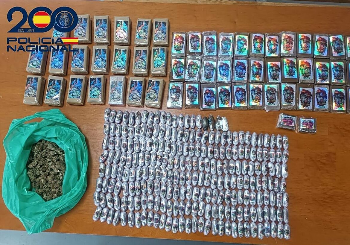 La búsqueda de un delincuente acaba con un detenido y siete kilos de hachís intervenidos en una casa en Murcia