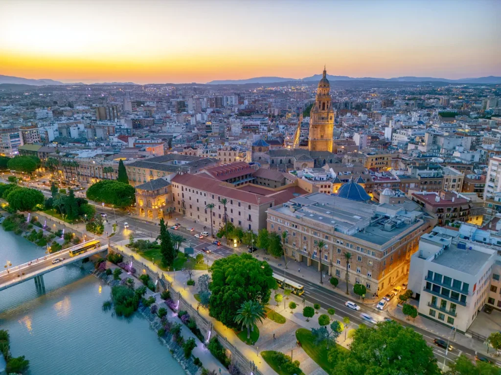 Red Eléctrica aprovecha el verano para acelerar en la nueva ‘columna vertebral’ energética de Murcia