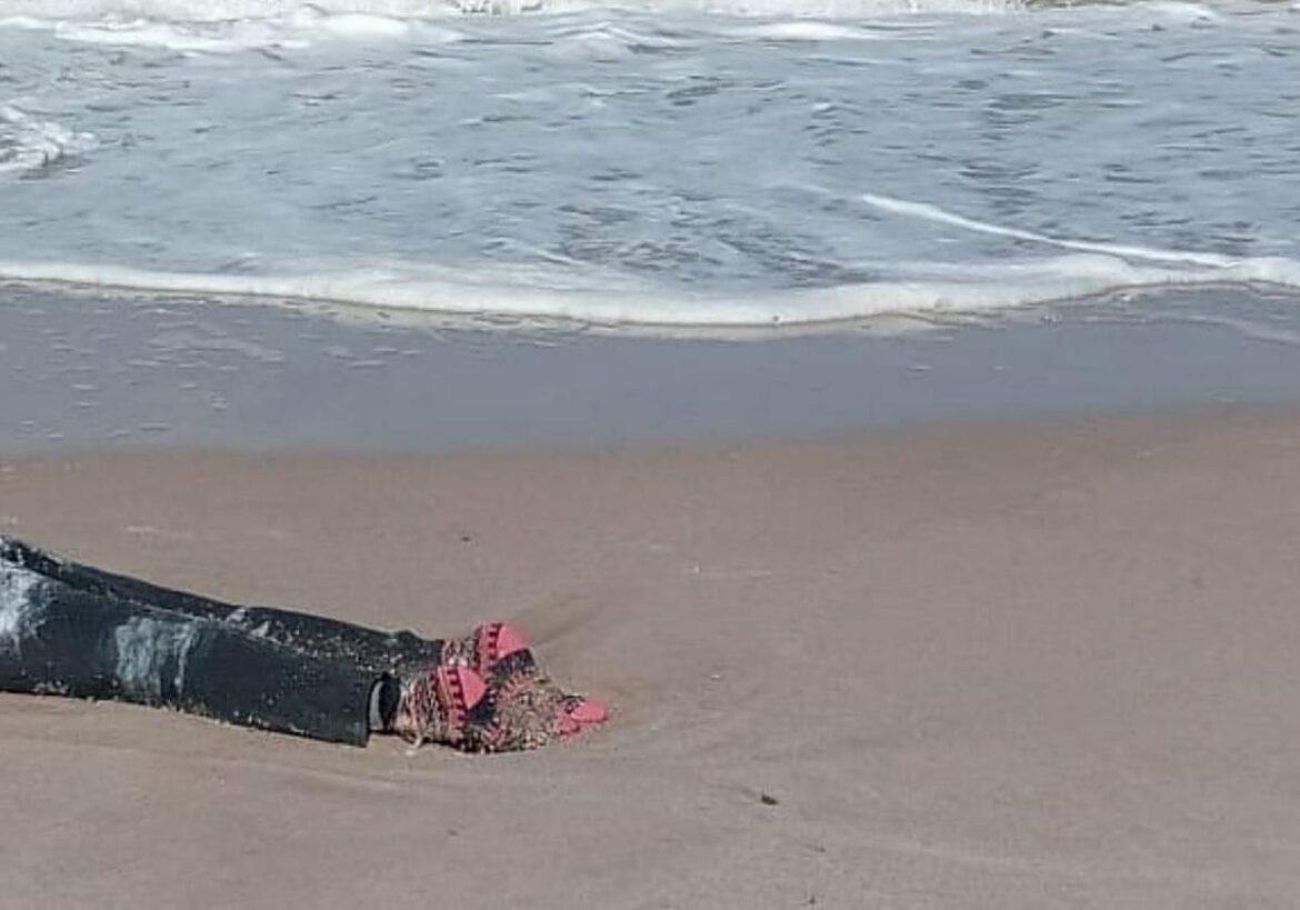 La investigación de un cadáver en Valencia apunta a la patera hallada a la deriva hace meses en Cartagena
