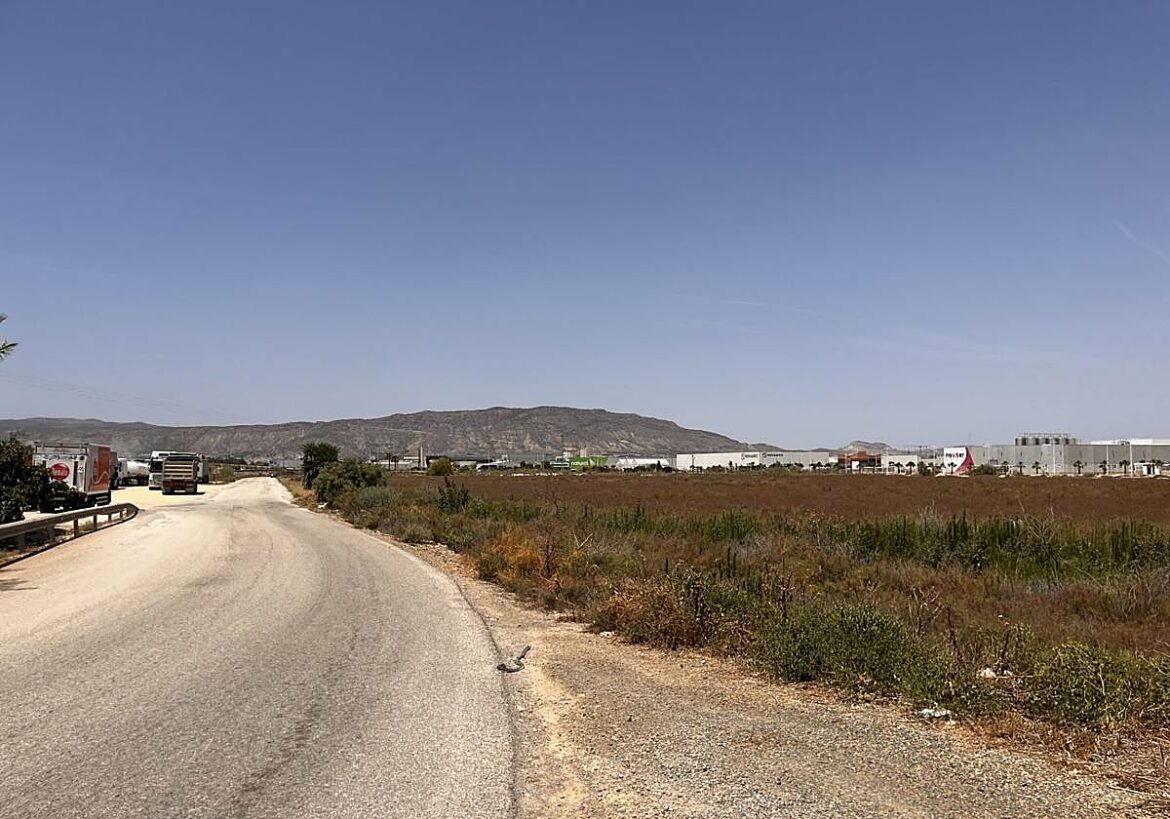 La Junta de Gobierno de Alhama aprueba el proyecto para continuar la ampliación del polígono Las Salinas