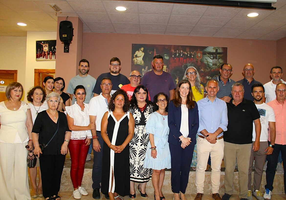 Luz Gil, nueva presidenta de la Asociación de Damas de la Virgen de la Soledad del Paso Encarnado de Lorca