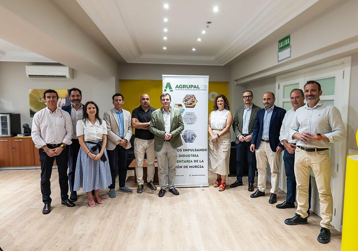 Agrupal y Cajamar presentan la III edición de los Premios de la Industria Alimentaria de la Región de Murcia