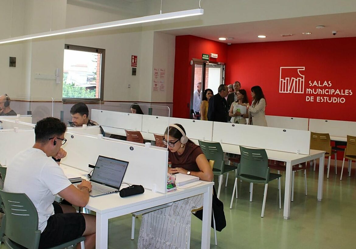 Duplican el número de puestos de la sala de estudio 24 horas de Zarandona